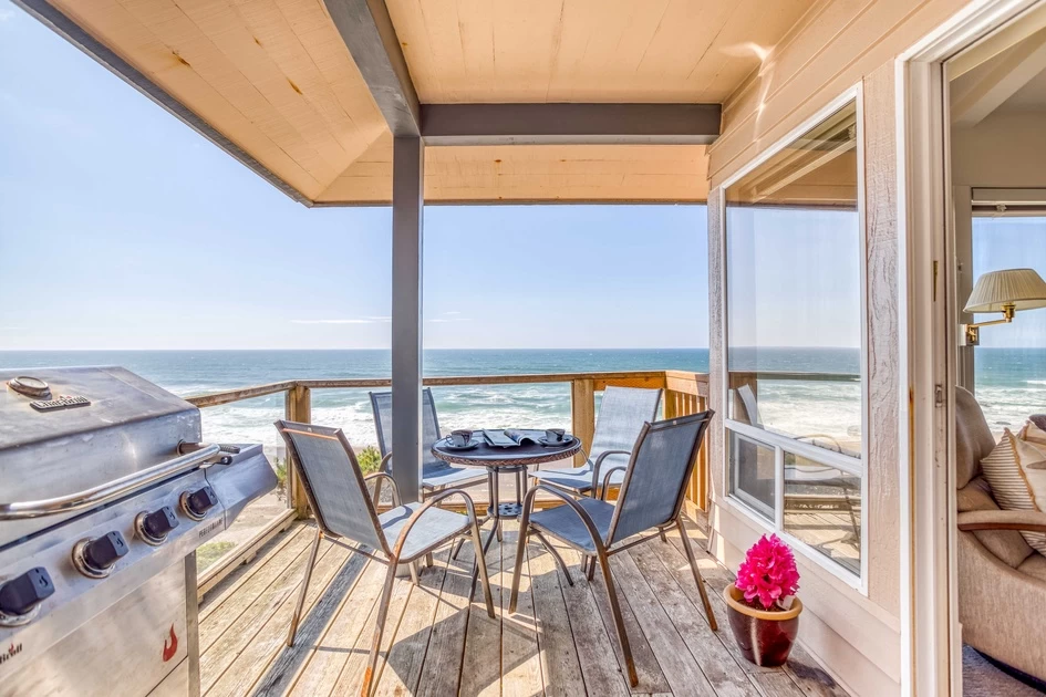 Harbor House — photo 3