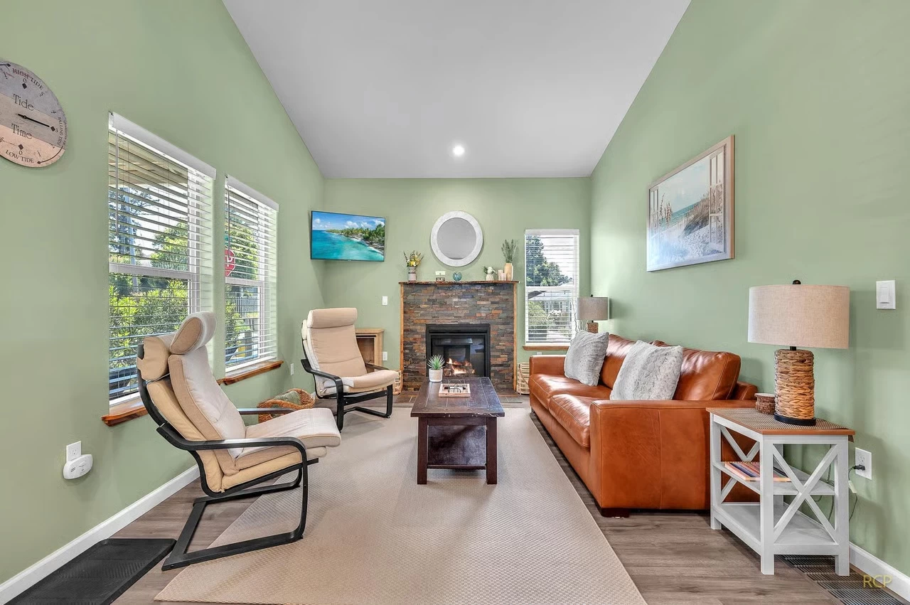 Cozy Beach Bungalow — photo 1
