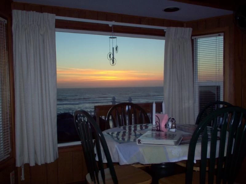 Coast House — photo 3