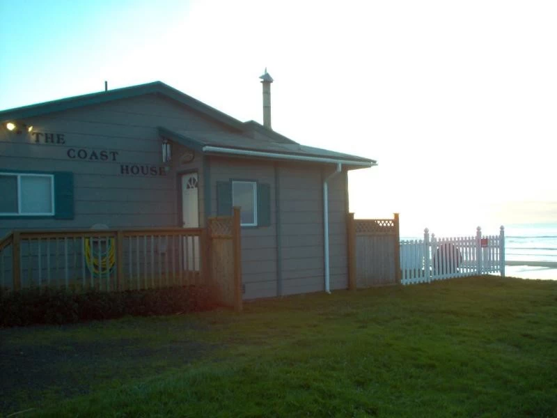 Coast House — photo 2